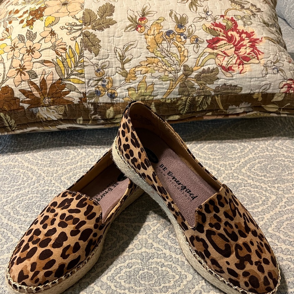 NEW Dr Scholl’s FIND ME Animal Print Slip On Espadrilles 7